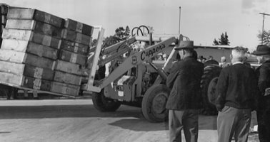 1964_Bulk_Loader_Sweatboxes